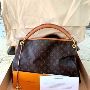 Louis Vuitton Artsy MM-Like New